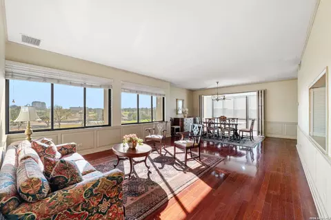 4001 N New Braunfels #300A, San Antonio, TX 78209