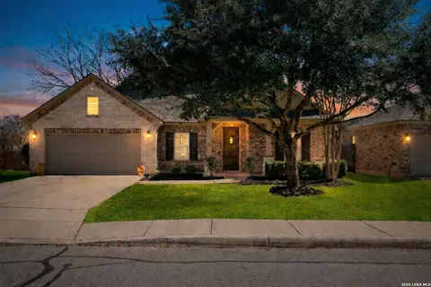 221 Ludwig Dr, Boerne, TX 78006