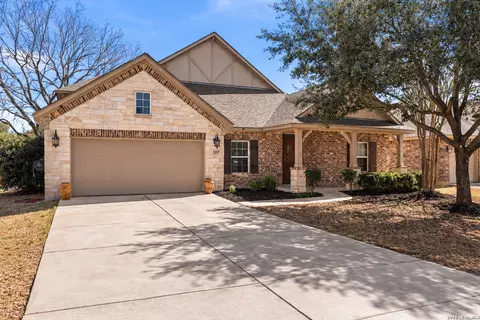 221 Ludwig Dr, Boerne, TX 78006