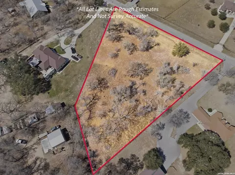 182 E County Rd 6868, Natalia, TX 78059