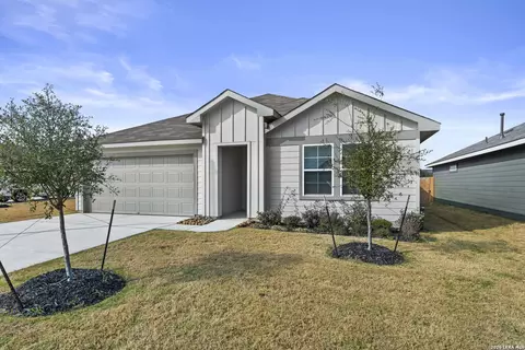 1113 Argonne Frst, Seguin, TX 78155