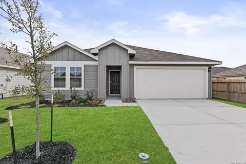 3112 Palm Spgs, Seguin, TX 78155