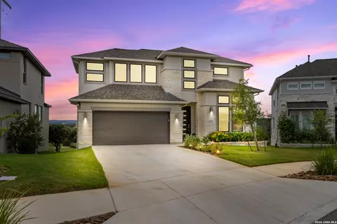 250 Navarro, Boerne, TX 78006