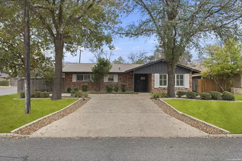 2126 E Lawndale Dr, San Antonio, TX 78209