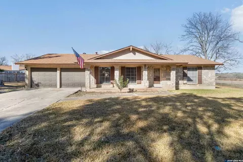 204 Norris Dr W, Converse, TX 78109