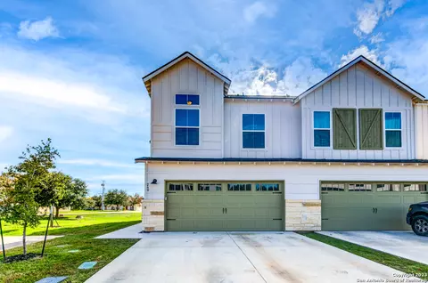 240 Sapphire #402, New Braunfels, TX 78130