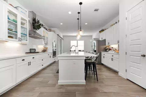 2233 Hoja Ave, New Braunfels, TX 78132