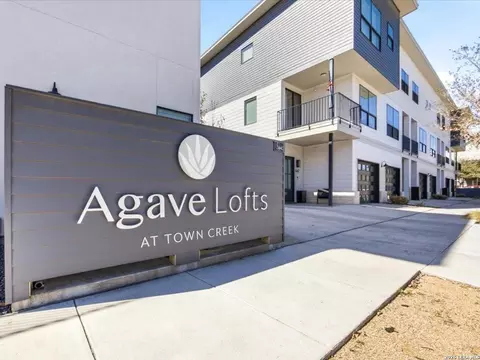 1208 N Academy Ave UNIT 2201, New Braunfels, TX 78130