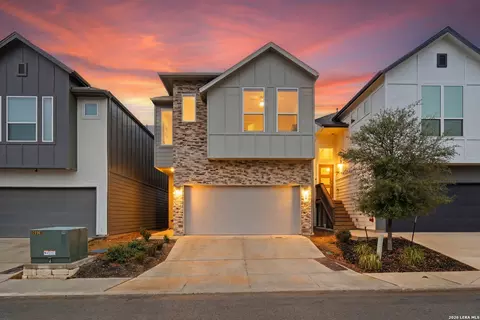8851 Oakland #10, San Antonio, TX 78240
