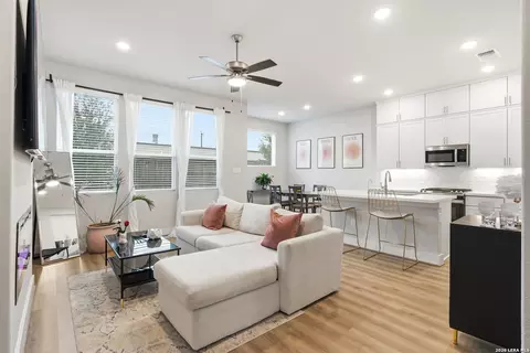 8851 Oakland #10, San Antonio, TX 78240