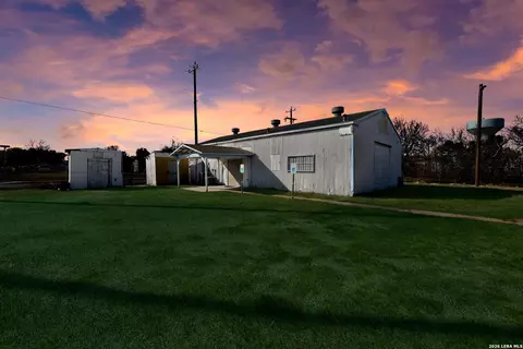 121 Demya, San Antonio, TX 78227