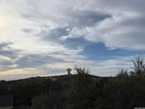 611 Midnight Dr, San Antonio, TX 78260