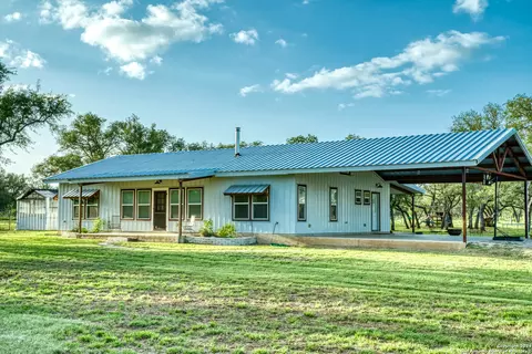 Exterior - 623 Fm 1796, Utopia, TX 78884 photo 6 of 12