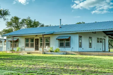 Exterior - 623 Fm 1796, Utopia, TX 78884 photo 7 of 12