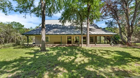 606 Deer Lake Cv, Wimberley, TX 78676