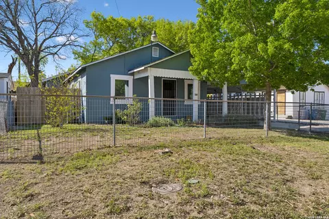 250 Benita, San Antonio, TX 78210