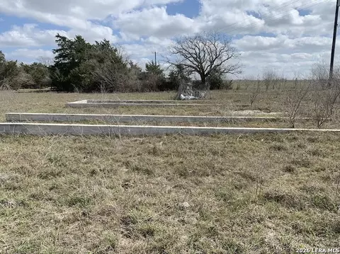 00 Cr 401, Waelder, TX 78959