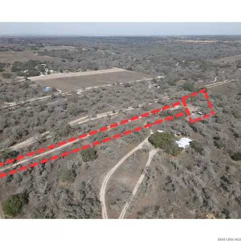 4298 Eichman Rd, Von Ormy, TX 78073 photo 2