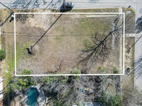 1003 W Woodlawn Ave, San Antonio, TX 78201