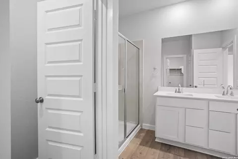 Entry Way - 5618 Franklin Hls, Von Ormy, TX 78073 photo 7 of 9