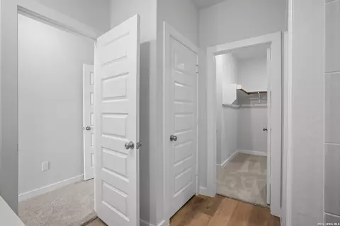 Entry Way - 5618 Franklin Hls, Von Ormy, TX 78073 photo 6 of 9