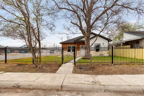 202 Segura, San Antonio, TX 78237