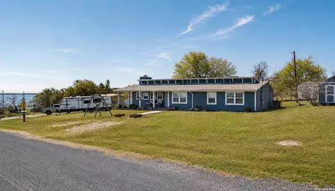 147 Trail Rdg, Sandia, TX 78383