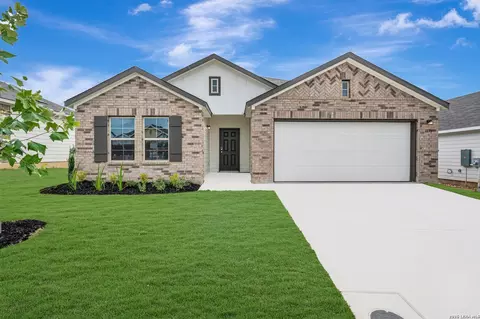 1033 Eagle Xing, Seguin, TX 78155