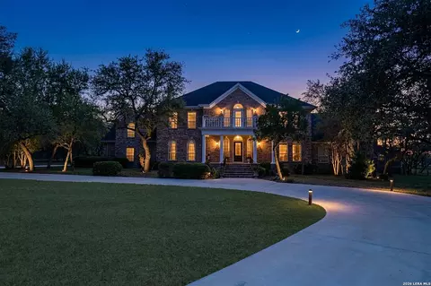 2327 Estate Gate Dr, San Antonio, TX 78260