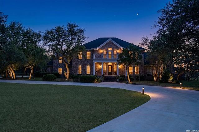 2327 Estate Gate Dr, San Antonio, TX 78260