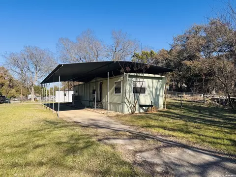 427 Spanish Oak, Canyon Lake, TX 78133
