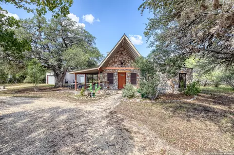 Exterior - 711 Mariposa Ave, Concan, TX 78838 photo 2 of 3
