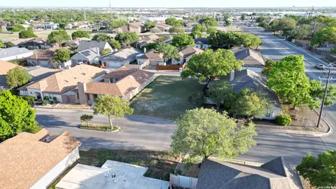 5906 Brook Fls, Windcrest, TX 78239 photo 7