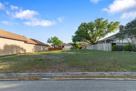 5906 Brook Fls, Windcrest, TX 78239 photo 3