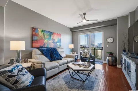 215 Center #408, San Antonio, TX 78202