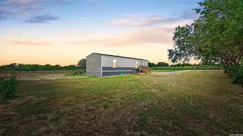 3131 Sandy Elm, La Vernia, TX 78121