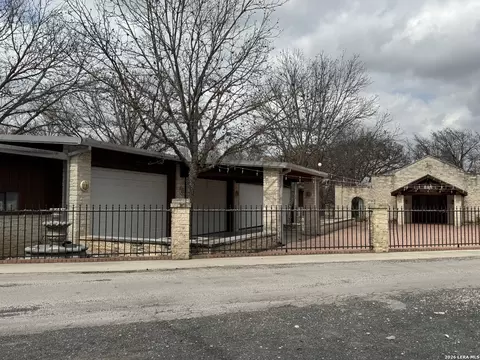 Other - 110 Red Wright Rd, Leakey, TX 78873 photo 4 of 12