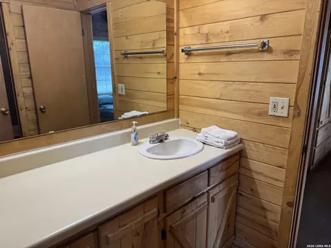 Bath - 110 Red Wright Rd, Leakey, TX 78873 photo 3 of 3