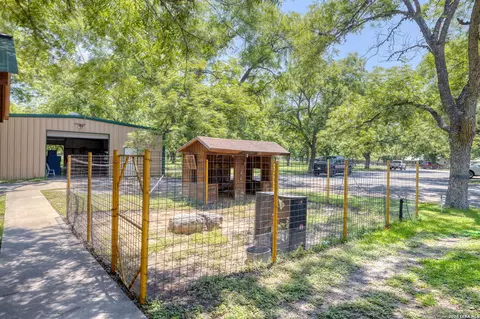 Exterior - 110 Red Wright Rd, Leakey, TX 78873 photo 17 of 19