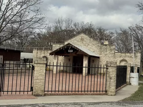 Exterior - 110 Red Wright Rd, Leakey, TX 78873 photo 11 of 19