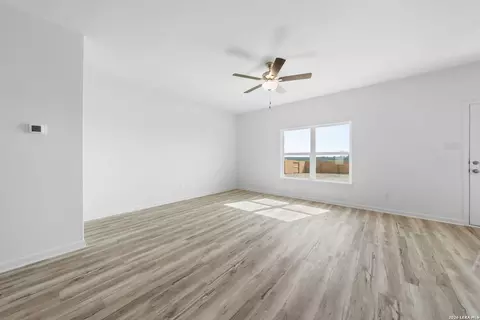 Living - 16174 Farmer, Lytle, TX 78052 photo 2 of 3