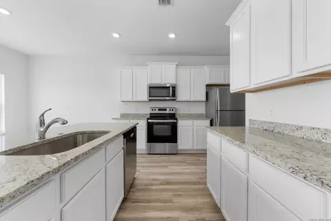 Kitchen - 16174 Farmer, Lytle, TX 78052 photo 2 of 2