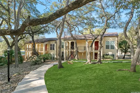 8702 Village Dr #302, San Antonio, TX 78217