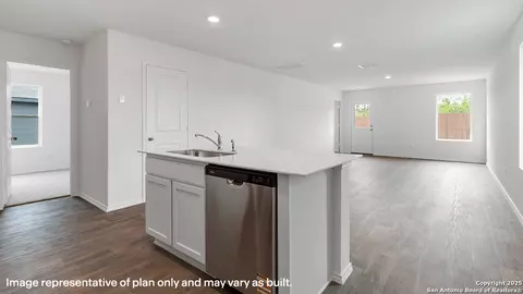 15422 Mint Patch Mdw, Von Ormy, TX 78073 photo 8