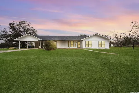 25 Poehnert, Boerne, TX 78006