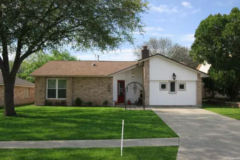 7911 Forest Cabin, Live Oak, TX 78233