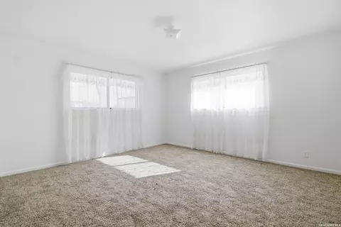 Bedroom - 508 Crouch Ave, Devine, TX 78016 photo 3 of 8