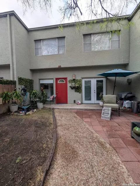 3103 Eisenhauer #L-21, San Antonio, TX 78209