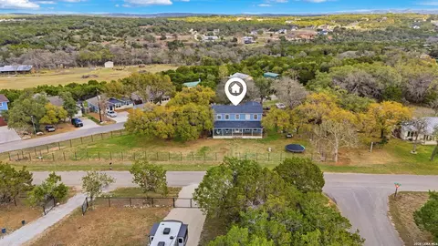 1251 Canyon Ranch Dr, Canyon Lake, TX 78133