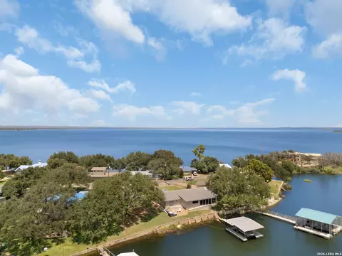 516 Island Lodges, Buchanan Dam, TX 78609